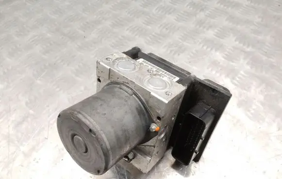 BMW Z4 E89 ABS Pump 6794703
