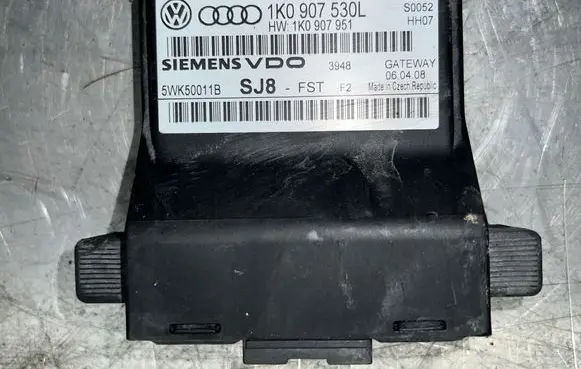 Volkswagen Touran I Gateway control module 1K0907530L 5WK50011B