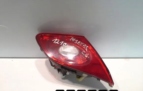 Volkswagen PASSAT CC Rear/tail lights