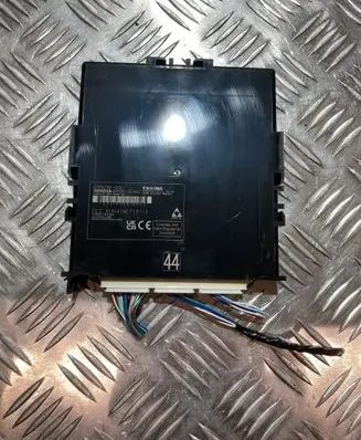 Toyota Yaris XP210 Keyless (KESSY) go control unit/module 89990-0D440