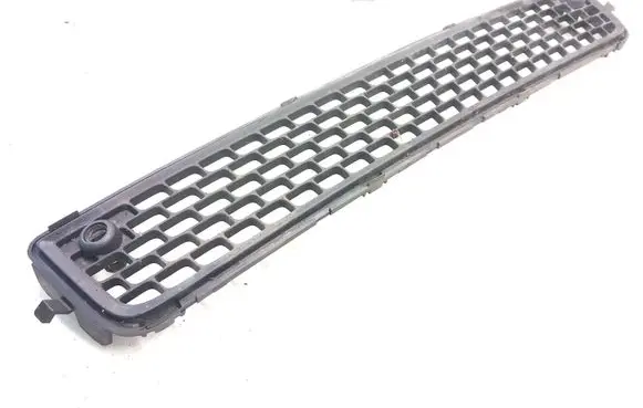Volvo V70 Front bumper lower grill 30763113 30678636