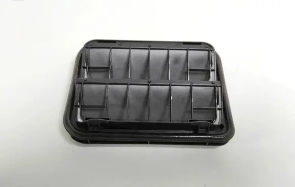 Dacia Sandero III Fender grill 7700838358