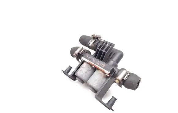 BMW X5 E53 Coolant heater control valve 6906652 6411690665203