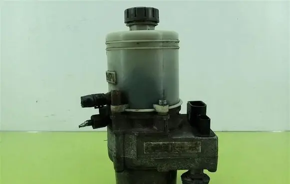Seat Ibiza III (6L) Power steering pump 6Q0423155AD