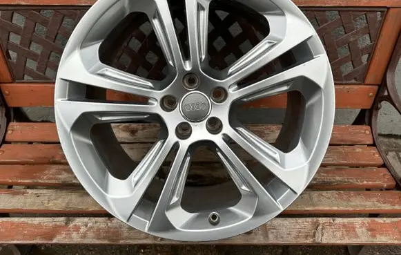 Audi Q5 SQ5 R20 alloy rim 