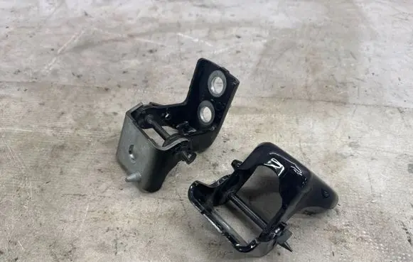 Rear door hinge set