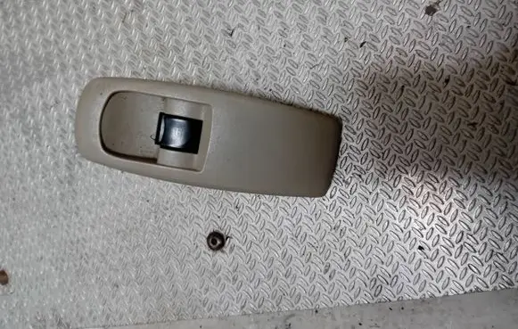 Renault Koleos I Electric window control switch 25411JY00B 1018