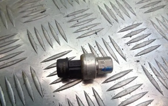 Chevrolet Aveo Air conditioning (A/C) pressure sensor 