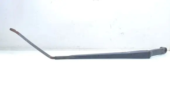 Toyota Avensis Verso Front wiper blade arm 