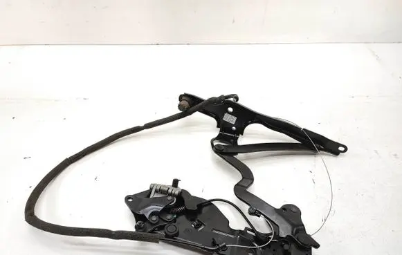 BMW 1 E82 E88 Convertible roof hinge 7174774
