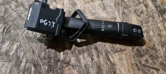 Volvo XC90 Wiper control stalk