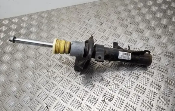 Volvo V50 Front shock absorber/damper 31277018 3M5118K001EAJ
