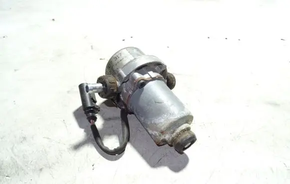 Volkswagen Phaeton Vacuum pump 8E0927317