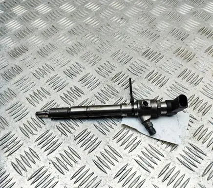 Volkswagen Jetta VI Fuel injector 03L130277B