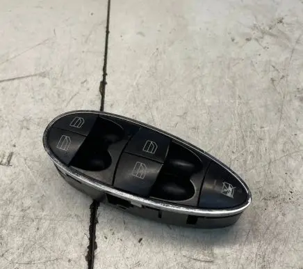 Mercedes-Benz E W211 Electric window control switch A2118213679 SWF502159