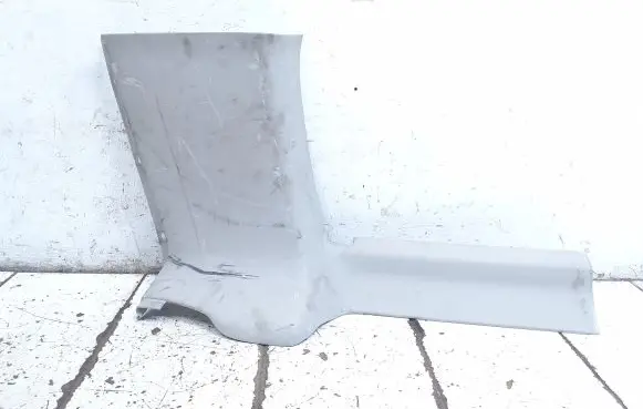 Volkswagen Transporter - Caravelle T4 (D)pillar trim (top) 705867246N