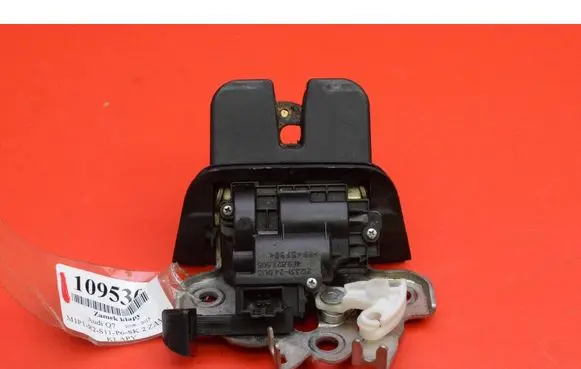 Audi Q7 4L Tailgate/trunk/boot lock/catch/latch 4F9827505