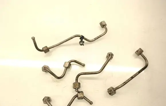 Opel Antara Fuel injector supply line/pipe 