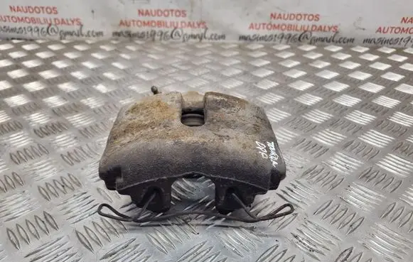 Volkswagen Touran I Front brake caliper