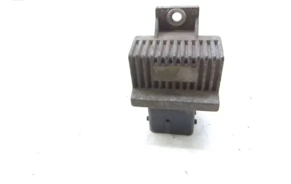 Coolant fan relay