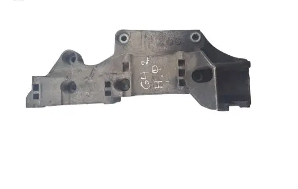Volkswagen Golf IV Engine mounting bracket 045903143C