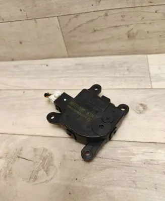 Hyundai i40 Air flap motor/actuator H400730880