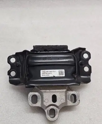 Volkswagen Tayron II Engine mount bracket 5QA199555C