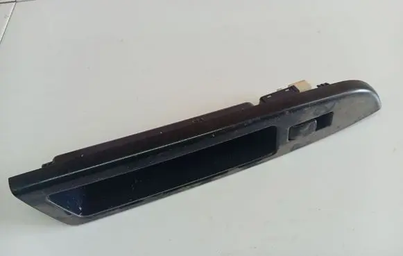Chevrolet Spark Electric window control switch 201002514