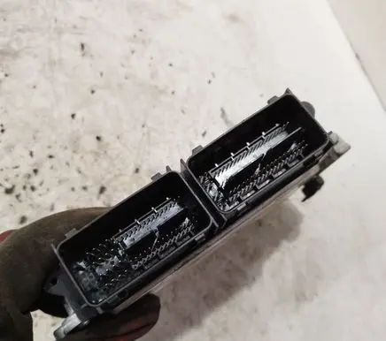 Ford Focus Engine control unit/module ECU 0261S08473 CV6112A650YH