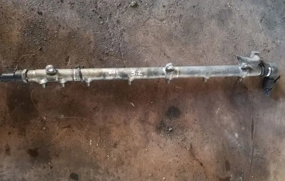 Mercedes-Benz E W211 Fuel main line pipe 0445216007