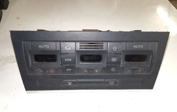 Audi A4 S4 B7 8E 8H Climate control unit 8E0820043AJ