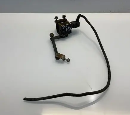 Mercedes-Benz E W211 Air suspension front height level sensor A0105427717 0105427717