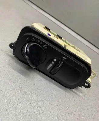 Chrysler 300M Light switch 987539