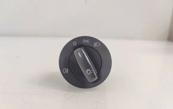 Volkswagen Caddy Light switch