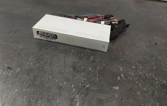 BMW 3 E46 Comfort/convenience module 6932370 61356932370