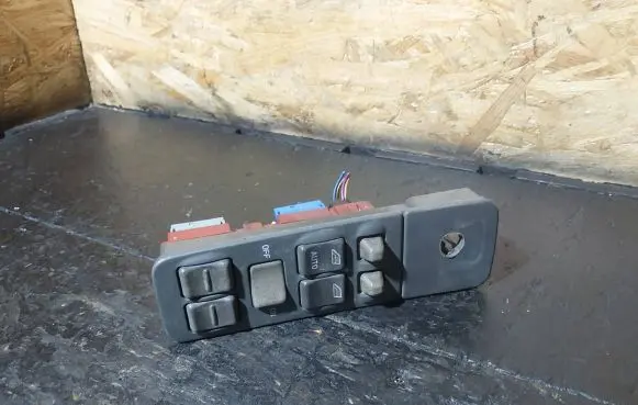 Volvo S40, V40 Electric window control switch 30815235 815235 03458032