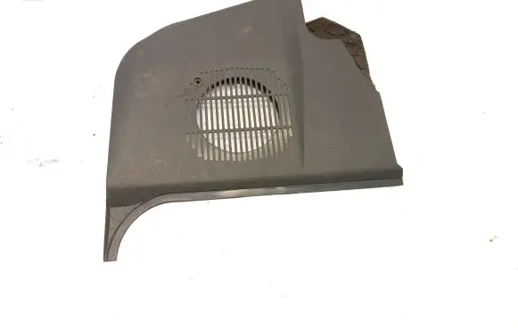 Foot area side trim