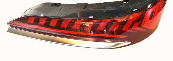Audi SQ7 Rear bumper light 4M0945095F