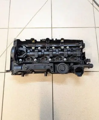 BMW 5 F10 F11 Rocker cam cover 8570828 15265812 PA66GF35