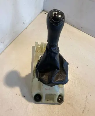 Mitsubishi Outlander Gear shifter/selector