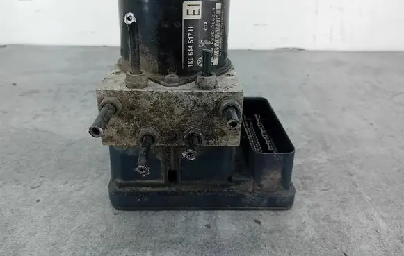 Volkswagen Golf V ABS Pump 1K0907379K