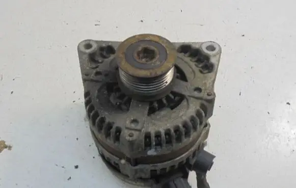 Ford Focus C-MAX Generator/alternator 