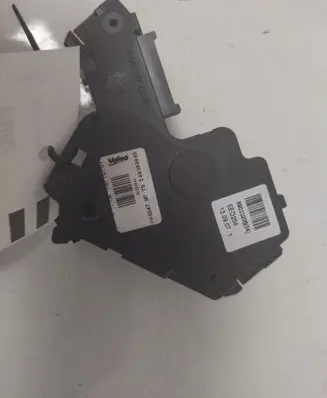 Volkswagen PASSAT B6 Headlight level adjustment motor 89033206 89399945