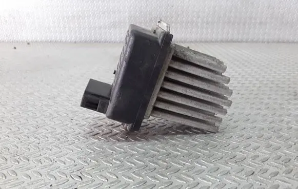 Audi A6 S6 C5 4B Heater blower motor/fan resistor 4B0820521