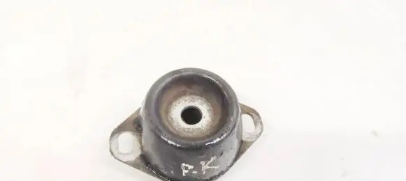 Citroen C4 I Engine mount bracket