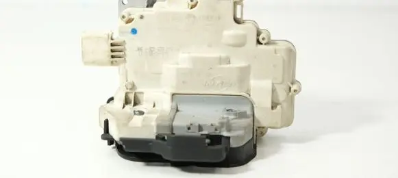 Audi A4 S4 B7 8E 8H Rear door lock 8E0839015AA