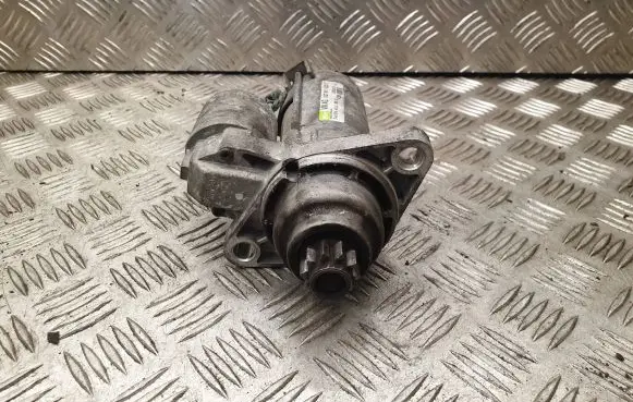 Volkswagen Golf V Starter motor 02T911023T