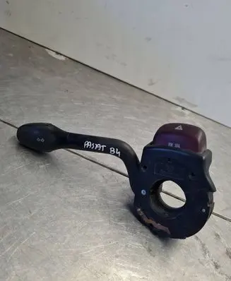 Volkswagen PASSAT B4 Indicator stalk QC88S97