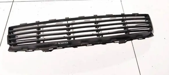 Toyota Auris 150 Front bumper lower grill 5311202080 53112-02080