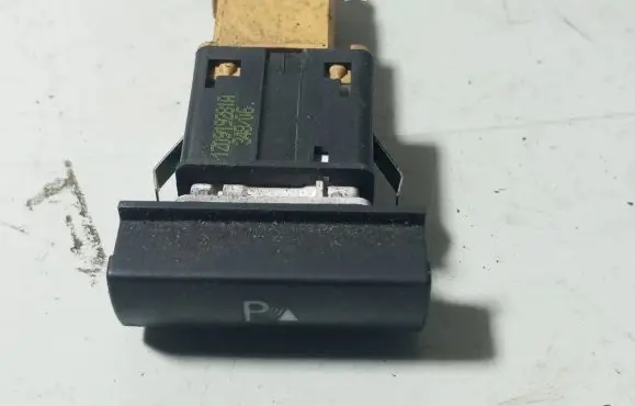 Skoda Octavia Mk2 (1Z) Parking (PDC) sensor switch 1Z0919281A